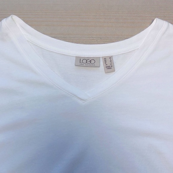 LOGO by Lori Goldstein Eyelet Hem Top M White Boho Minimalist new - Picture 2 of 10